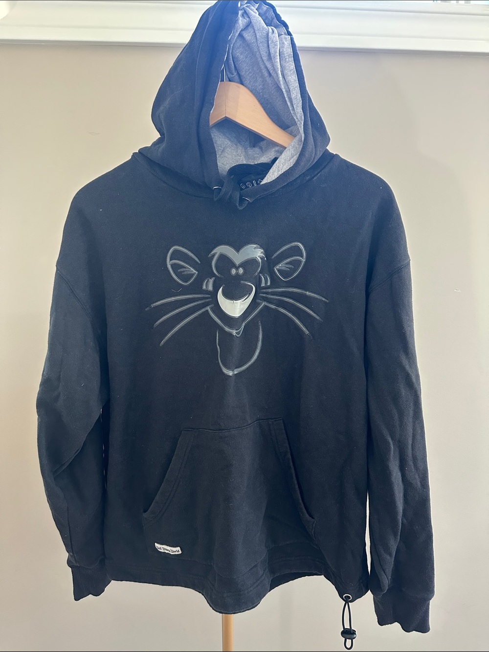 Disney Winnie the Pooh Tigger 68th Anniversary Hoodie – Medium